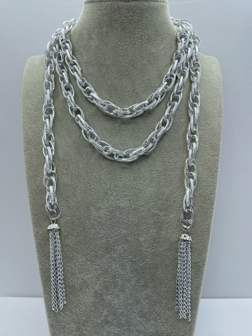 Silver Tone Lariat Necklace Chunky Chain Tassel Statement Long